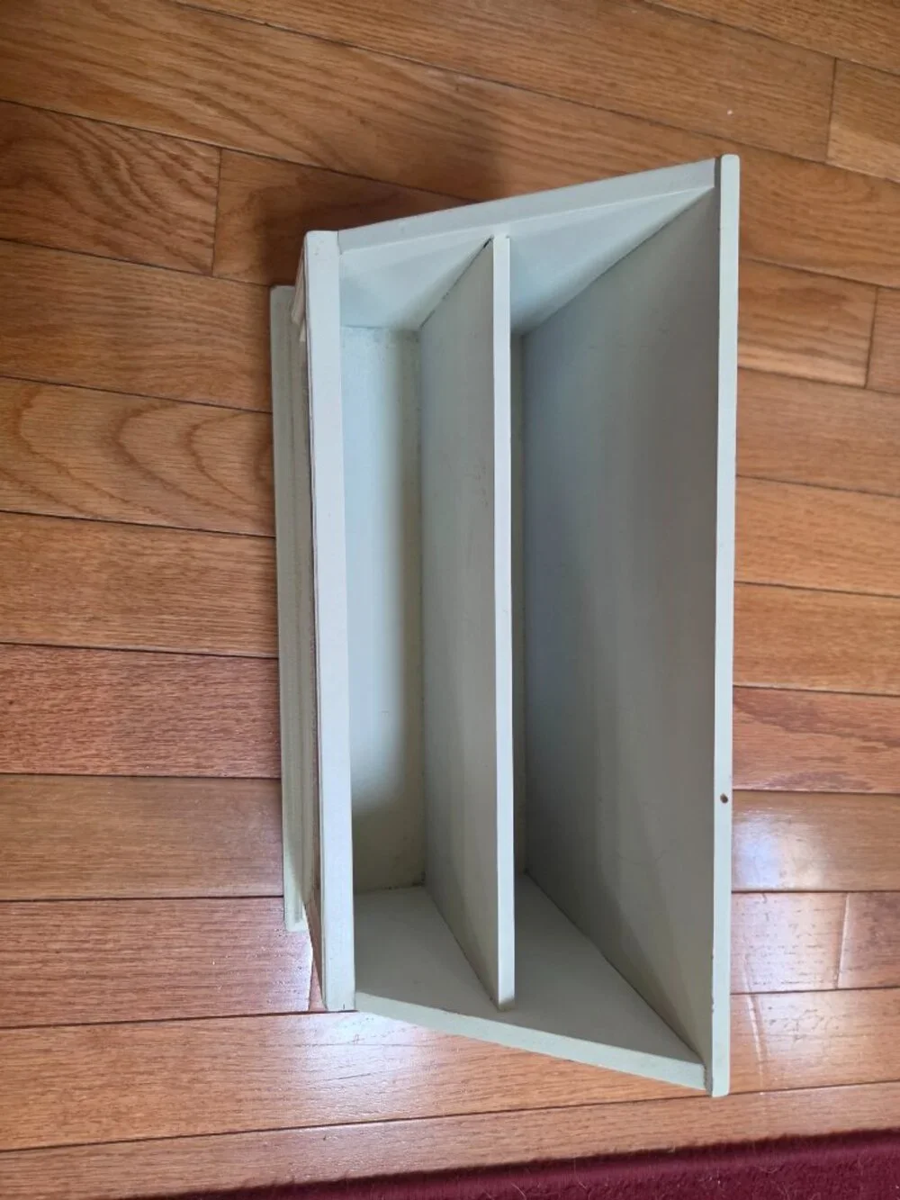 WHITE WOODEN SLANTED  DESKTOP LETTER HOLDER ORGANIZER STORAGE